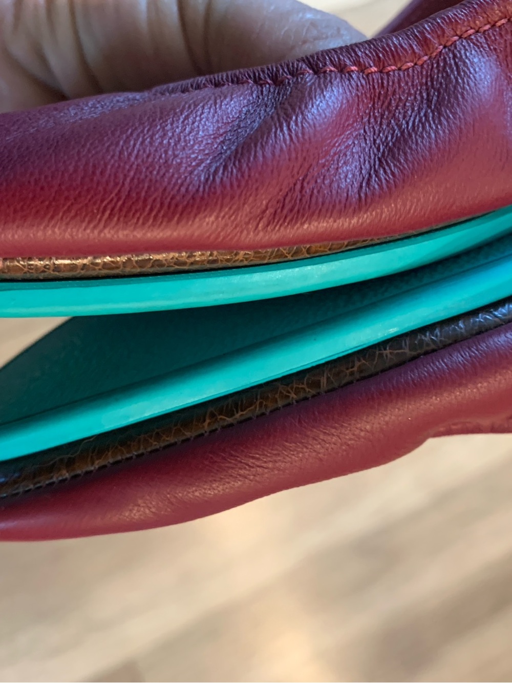 Tieks Sz 8 Foldable Burgundy Leather Slip-On Ballet Flats with Teal Heel Tab - Picture 9 of 16